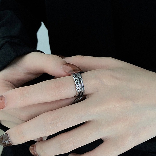 《 QBOX 》FASHION 飾品【RSYJ267】精緻個性復古銅錢多圈財纏開口純銀戒指/戒環(三色)-細節圖8