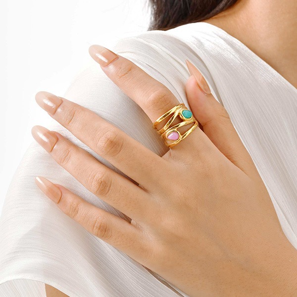 《 QBOX 》FASHION 飾品【GRC-878G】精緻個性法式金色多層纏繞鑲天河石鈦鋼戒指/戒環-細節圖7