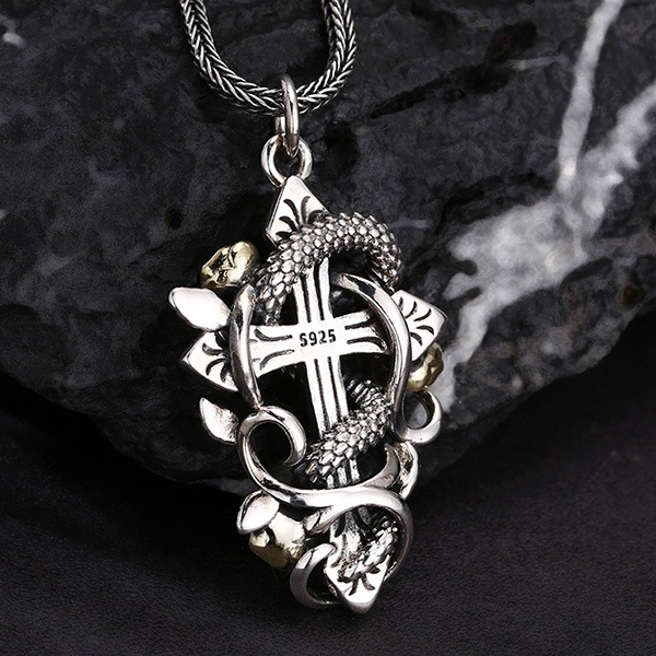 《 QBOX 》FASHION 飾品【TSC511306】精緻個性復古蛇纏薔薇十字架純銀墬子項鍊/吊飾-細節圖5