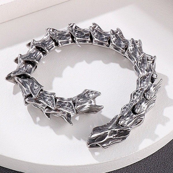 《QBOX 》FASHION 飾品【BK148665】 個性復古龍骨脊椎拼接環扣鈦鋼手鍊/手環-細節圖3