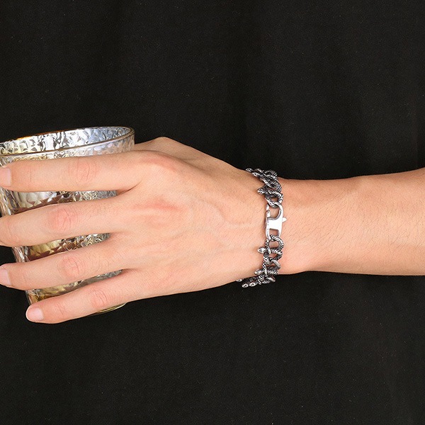 《QBOX 》FASHION 飾品【BK166081】 個性復古暗黑蛇纏繞鈦鋼手鍊/手環-細節圖9