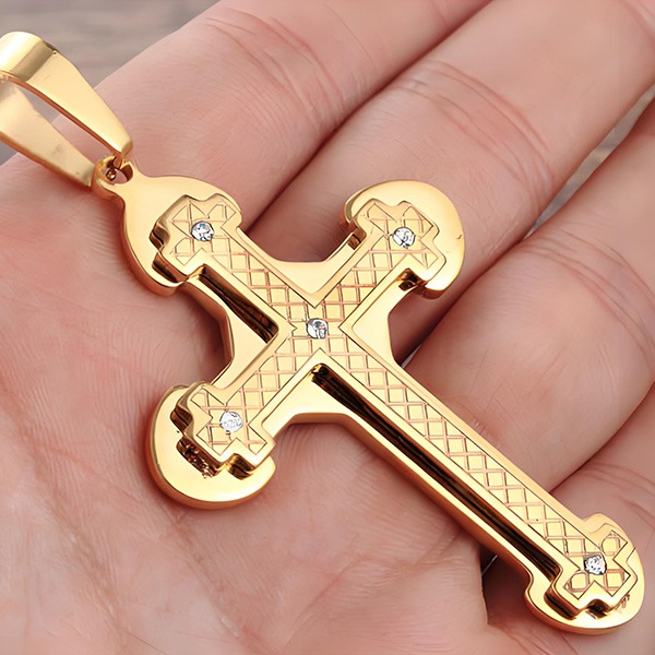 《 QBOX 》FASHION 飾品【CPAB0022】精緻個性《聖光之絡》金色雙層菱形鑲鑽十字架鈦鋼墬子項鍊/掛飾-細節圖8