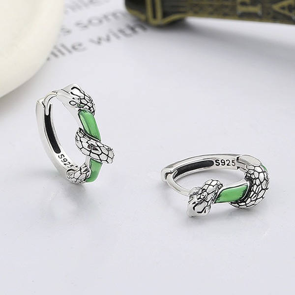 《 QBOX 》FASHION 飾品【EYFJ1010】個性蛇形纏繞滴膠彩釉純銀耳環/耳飾(一對)-細節圖4