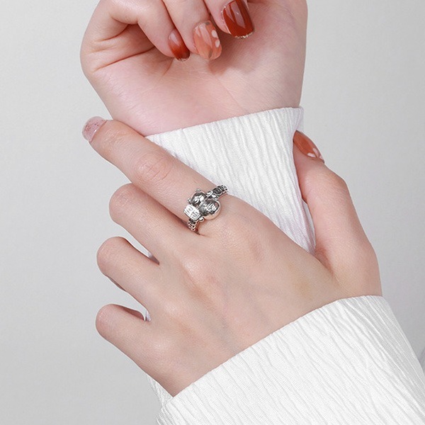 《 QBOX 》FASHION 飾品【SYJ616】精緻個性復古招財貓福字開口純銀戒指/戒環-細節圖7