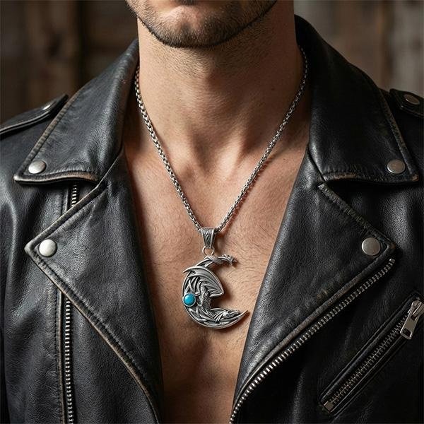 《 QBOX 》FASHION 飾品【CBP8-888】 精緻個性復古玄月飛龍嵌松石鈦鋼墬子項鍊/吊墬-細節圖9