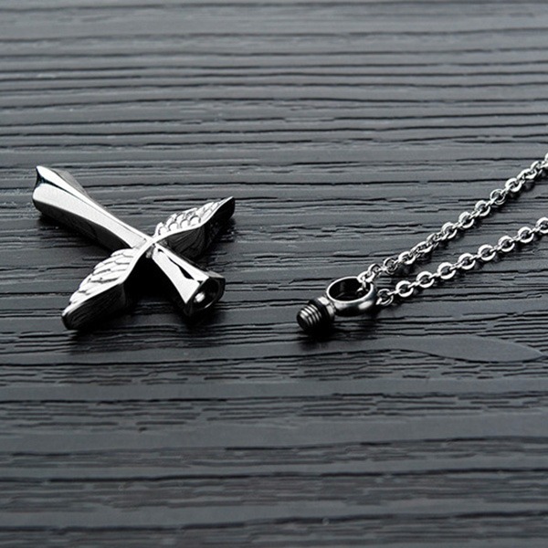 《 QBOX 》FASHION 飾品【C19N1517】精緻個性十字架翅膀香水盒鈦鋼墬子項鍊-細節圖5