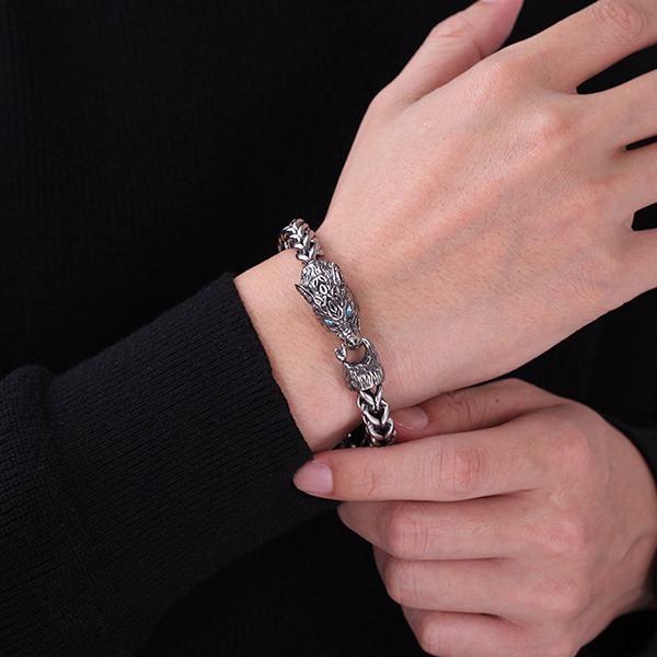 《QBOX 》FASHION 飾品【C26N1742】 個性復古仿舊硬核暗黑狼頭鈦鋼手鍊/手環-細節圖7