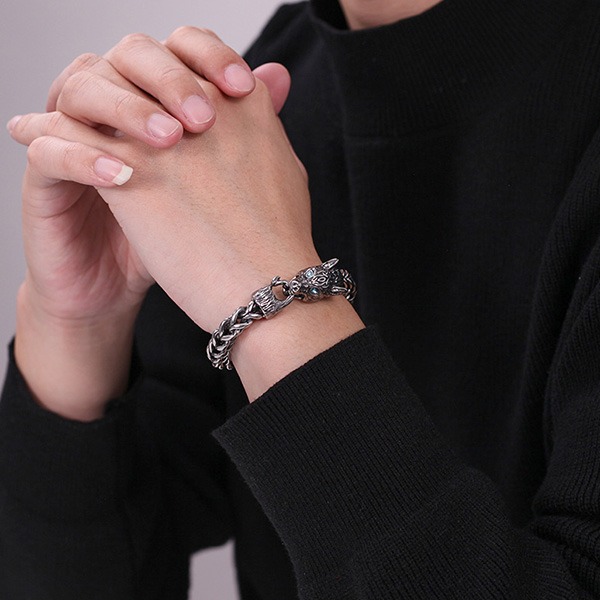 《QBOX 》FASHION 飾品【C26N1742】 個性復古仿舊硬核暗黑狼頭鈦鋼手鍊/手環-細節圖8