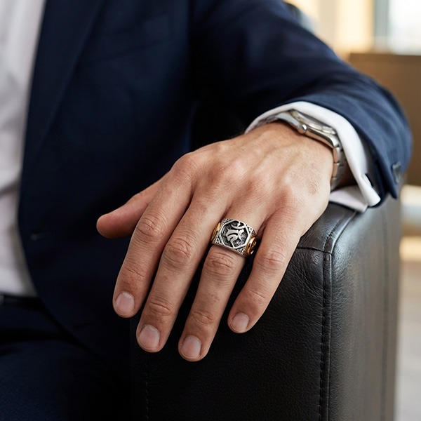 《 QBOX 》FASHION 飾品【RBR8-167】精緻個性國風紋理不動明王之劍鈦鋼戒指/戒環-細節圖8