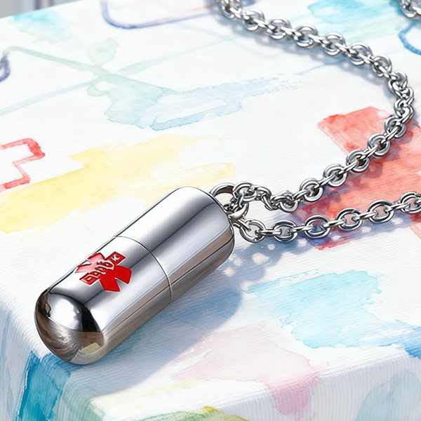 《QBOX 》FASHION 飾品【GPN-685】精緻個性醫療標誌藥丸收納鈦鋼墬子項鍊/吊飾-細節圖4