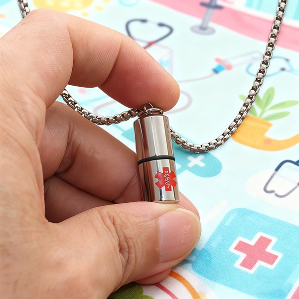 《QBOX 》FASHION 飾品【GPN-685】精緻個性醫療標誌藥丸收納鈦鋼墬子項鍊/吊飾-細節圖6