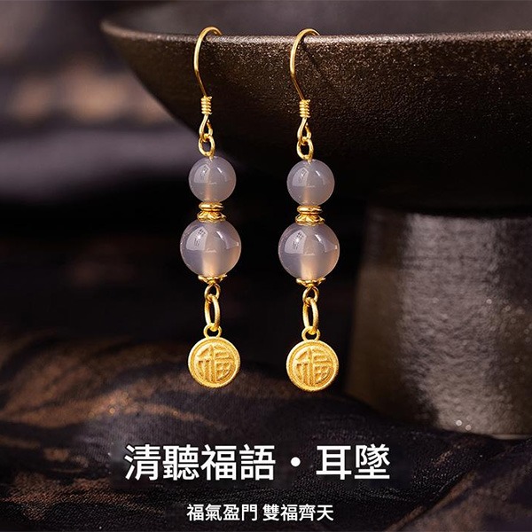 《QBOX 》FASHION 飾品【SVE26013】 精緻秀氣中式福字灰瑪瑙招財鍍金純銀耳環/耳墬-細節圖3