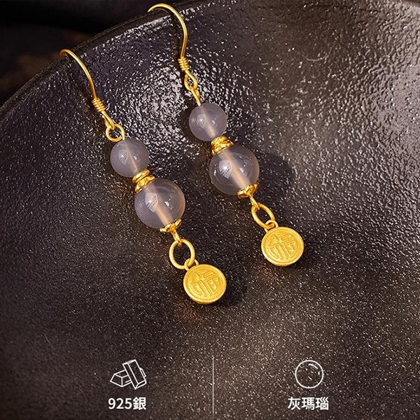 《QBOX 》FASHION 飾品【SVE26013】 精緻秀氣中式福字灰瑪瑙招財鍍金純銀耳環/耳墬-細節圖4
