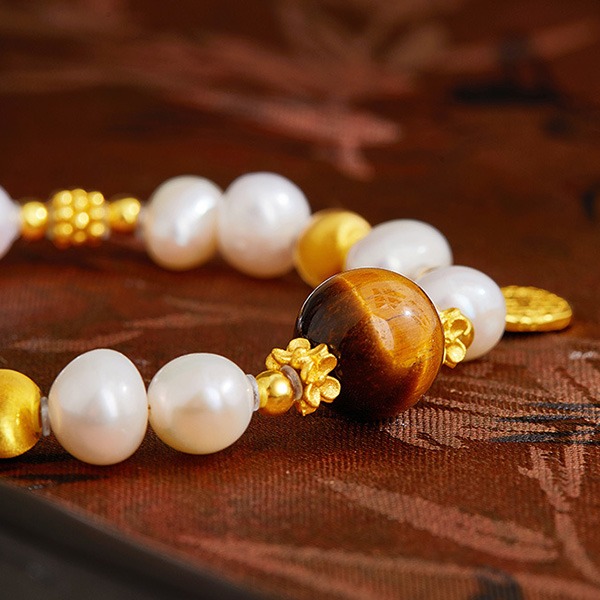 《QBOX 》FASHION 飾品【SVB251168】 精緻秀氣淡水珍珠虎眼石轉運純銀手鏈/手環-細節圖5