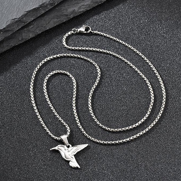 《 QBOX 》FASHION 飾品【GPN-2295】精緻個性輕盈靈動蜂鳥鈦鋼墬子項鍊/吊墬-細節圖8