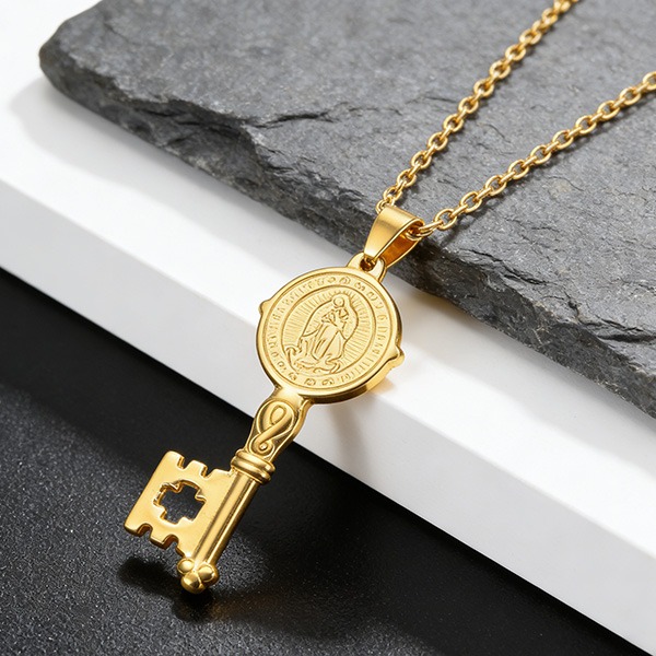 《 QBOX 》FASHION 飾品【GPN-2296】精緻個性復古金色聖母鑰匙鈦鋼墬子項鍊/吊墬-細節圖3