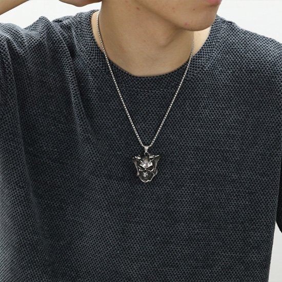 《 QBOX 》FASHION 飾品 【C23N2234】精緻個性龐克風蟒蛇骷顱頭鑄造鈦鋼墬子項鍊/掛飾-細節圖8