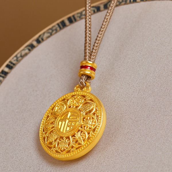 《 QBOX 》FASHION 飾品【SCN25045】精緻秀氣古法花絲鏤空八寶羅盤純銀鍍金墬子項鍊/吊墬-細節圖5