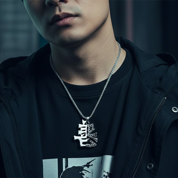 《 QBOX 》FASHION 飾品【CLHP152】精緻個性復古善惡共生文字雙面質感鈦鋼墬子項鍊/吊墬-細節圖8