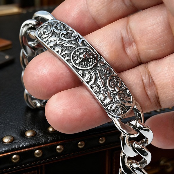 《QBOX 》FASHION 飾品【BBC8-070】 個性復古硬核獅頭雕花彎牌環扣鈦鋼手鍊/手環-細節圖8