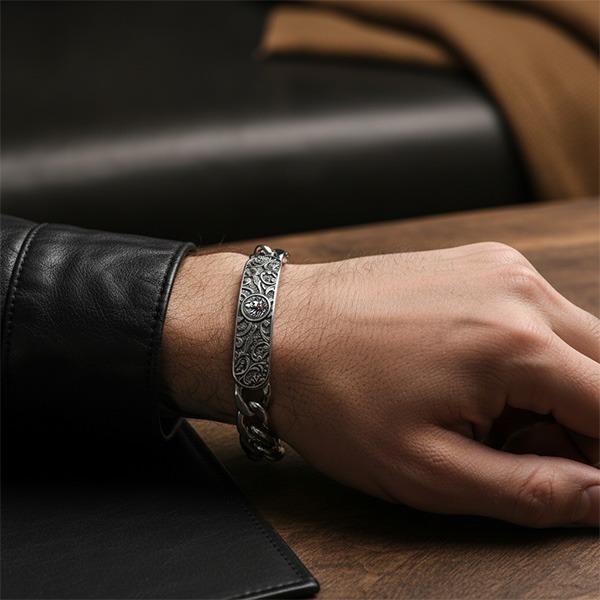 《QBOX 》FASHION 飾品【BBC8-070】 個性復古硬核獅頭雕花彎牌環扣鈦鋼手鍊/手環-細節圖10