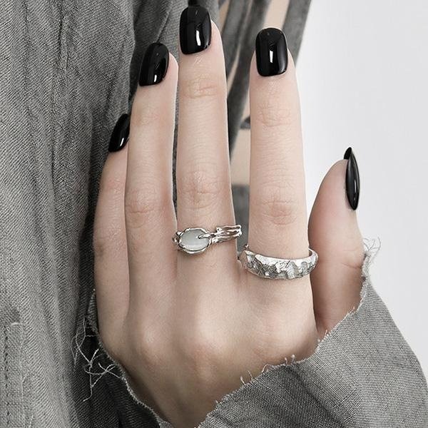 《 QBOX 》FASHION 飾品【CSJT874】精緻個性「隕星觸痕」不規則紋理S925純銀戒指/開口戒指-細節圖7