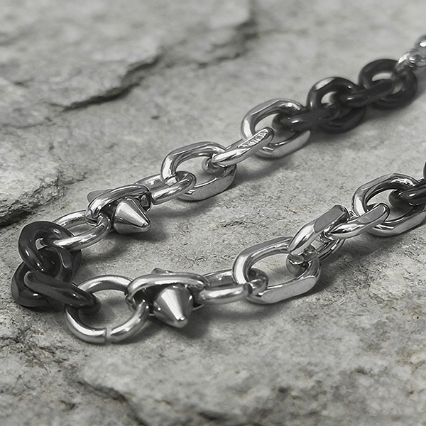 《 QBOX 》FASHION 飾品【B26N1818】 精緻個性黑白拼色尖刺鈦鋼手鍊/手環-細節圖5