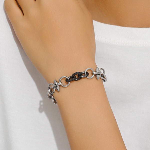 《 QBOX 》FASHION 飾品【B26N1818】 精緻個性黑白拼色尖刺鈦鋼手鍊/手環-細節圖6