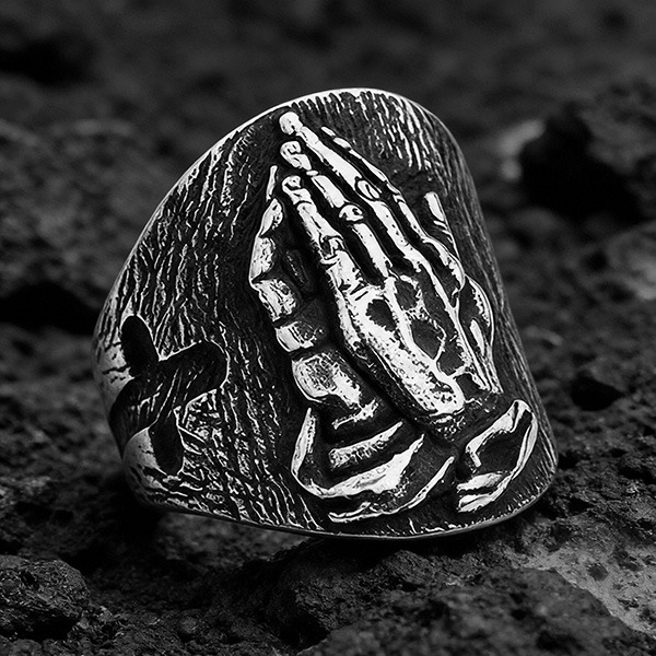 《 QBOX 》FASHION 飾品【RBR8-818】精緻個性復古仿舊浮雕祈禱之手鈦鋼戒指/戒環-細節圖6