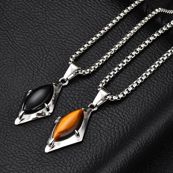 《 QBOX 》FASHION 飾品【CPN-2271】精緻個性復古幾何菱形寶石鈦鋼墬子項鍊/吊墬-細節圖4