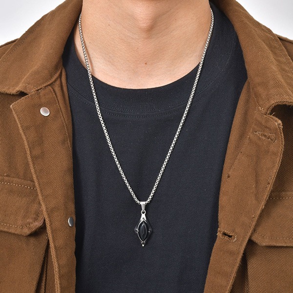 《 QBOX 》FASHION 飾品【CPN-2271】精緻個性復古幾何菱形寶石鈦鋼墬子項鍊/吊墬-細節圖8