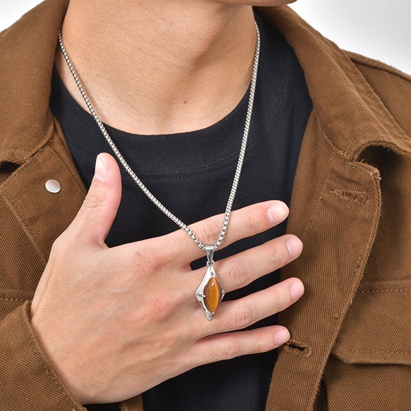 《 QBOX 》FASHION 飾品【CPN-2271】精緻個性復古幾何菱形寶石鈦鋼墬子項鍊/吊墬-細節圖9