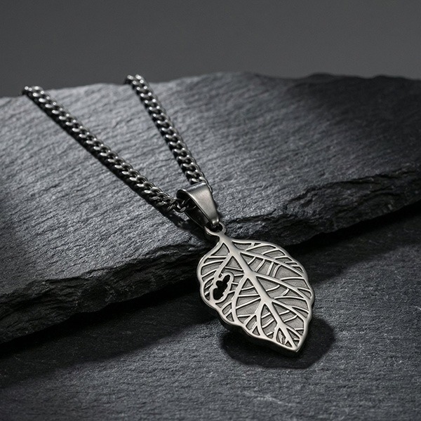 《 QBOX 》FASHION 飾品【CPN-2322】精緻個性復古風樹葉子鈦鋼墬子項鍊/吊墬-細節圖5