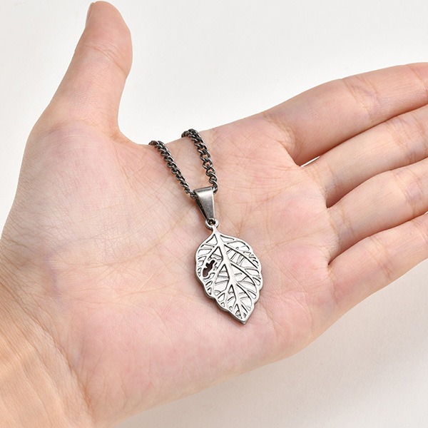 《 QBOX 》FASHION 飾品【CPN-2322】精緻個性復古風樹葉子鈦鋼墬子項鍊/吊墬-細節圖7