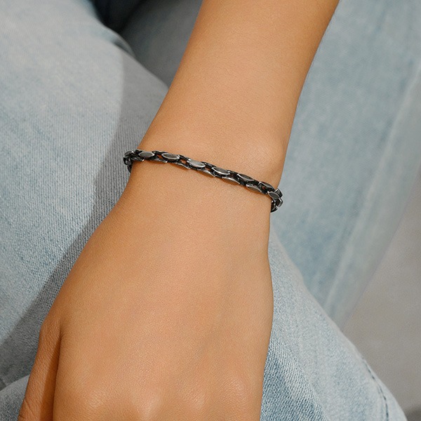 《QBOX 》FASHION 飾品【B26N1817】 個性復古仿舊機械風菱形拼接鈦鋼手鍊/手環-細節圖8