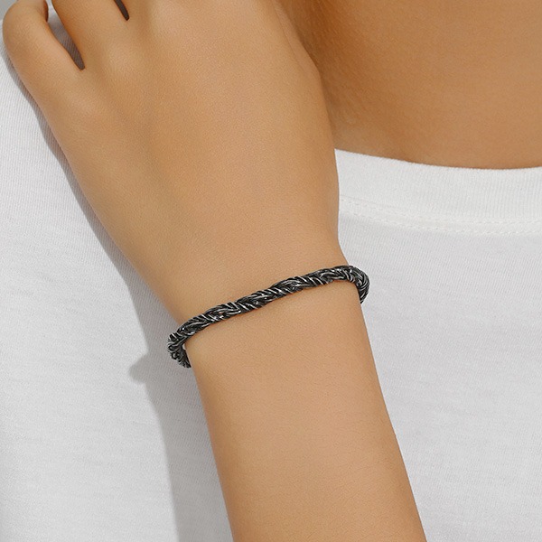 《QBOX 》FASHION 飾品【B26N1816】 個性復古仿舊扭紋復古黑肌理鈦鋼手鍊/手環-細節圖6