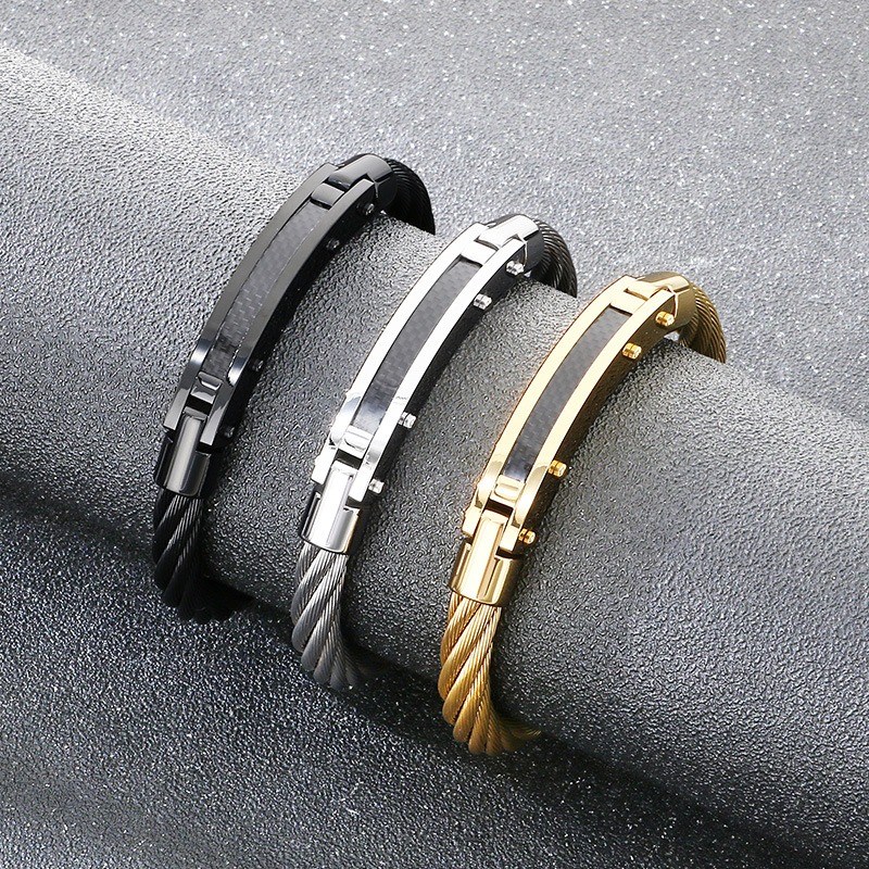 《 QBOX 》FASHION 飾品【BK210557】 精緻個性碳纖維彎牌鋼絲鈦鋼手鐲/手環-細節圖3