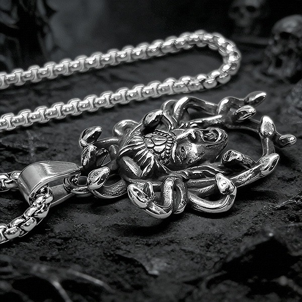 《 QBOX 》FASHION 飾品【CBP8-1192】精緻個性狂怒蛇髮梅杜莎鈦鋼墬子項鍊/吊墬-細節圖6