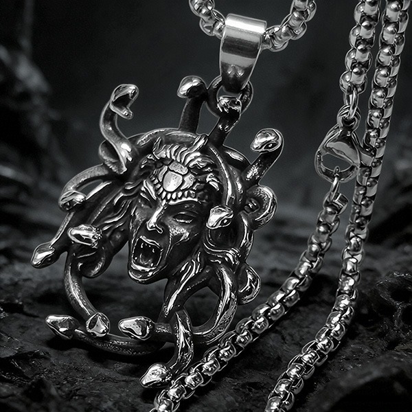 《 QBOX 》FASHION 飾品【CBP8-1192】精緻個性狂怒蛇髮梅杜莎鈦鋼墬子項鍊/吊墬-細節圖7