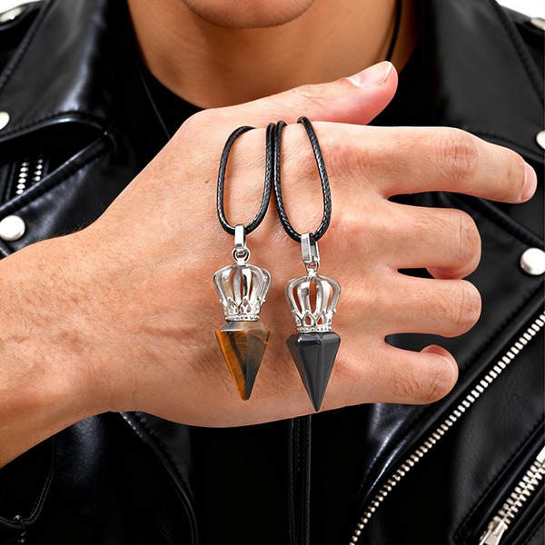 《 QBOX 》FASHION 飾品【GPN-2286】精緻個性六角錐形皇冠天然虎眼石鈦鋼墬子項鍊/吊墬-細節圖8