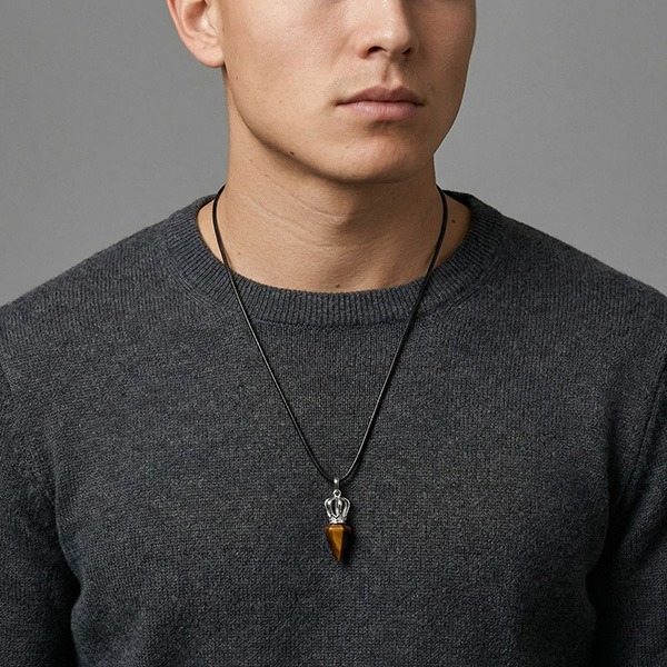 《 QBOX 》FASHION 飾品【GPN-2286】精緻個性六角錐形皇冠天然虎眼石鈦鋼墬子項鍊/吊墬-細節圖9