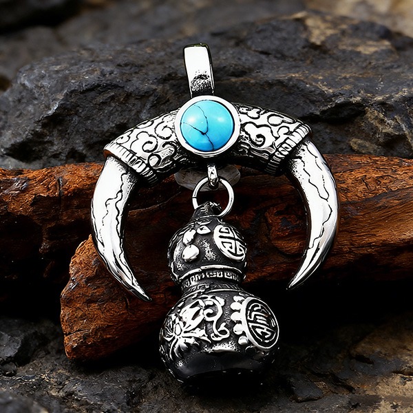 《 QBOX 》FASHION 飾品【LHP138】精緻個性復古月牙松石葫蘆福祿鈦鋼墬子項鍊/吊墬-細節圖6