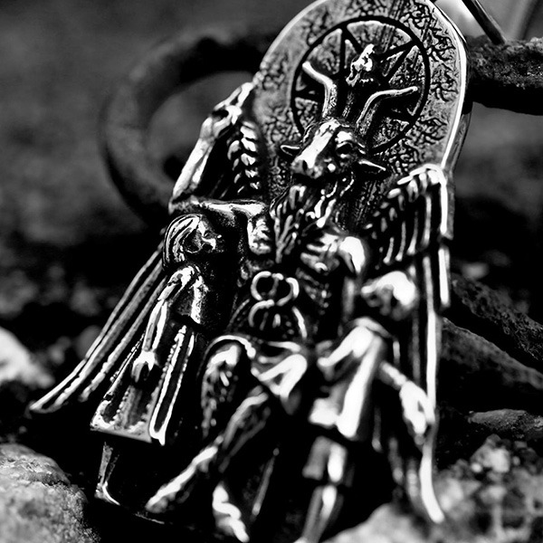 《 QBOX 》FASHION 飾品【CBP8-1195】精緻個性仿舊染黑撒旦羊頭惡魔鈦鋼墬子項鍊/吊墬-細節圖6