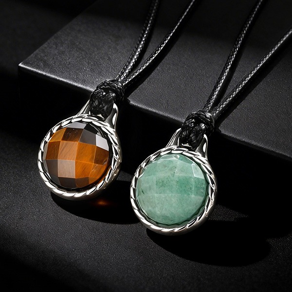 《 QBOX 》FASHION 飾品【GNC-2660】精緻個性復古寶石鈦鋼墬子黑繩項鍊/吊墬-細節圖4