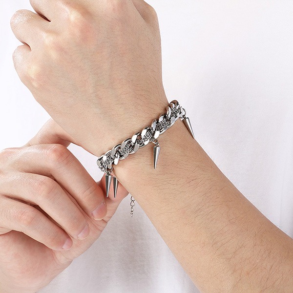 《 QBOX 》FASHION 飾品【BK211269】 精緻個性銳刺柳釘古巴鈦鋼手鍊/手環(二色)-細節圖9