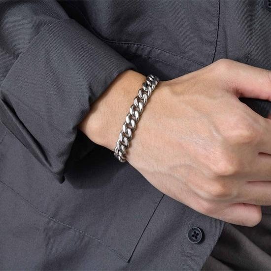 《 QBOX 》FASHION 飾品【BBR-1400】 精緻個性嘻哈拋光面磨古巴環扣鈦鋼手鍊/手環-細節圖4