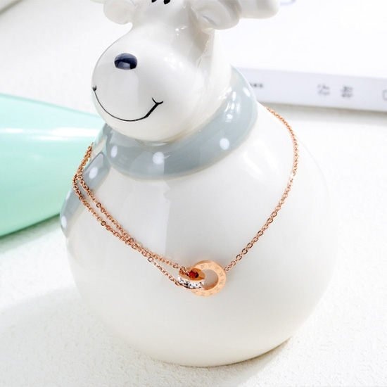 《 QBOX 》FASHION 飾品【B19N081】 精緻秀氣雙環羅馬數字鋯石玫瑰金鈦鋼腳鍊/腳環-細節圖3