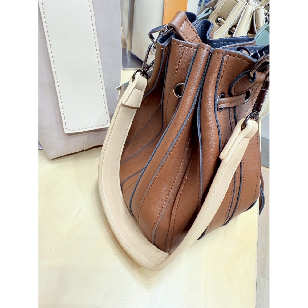 泰國🇹🇭 本土品牌 水桶包 附內包-細節圖2