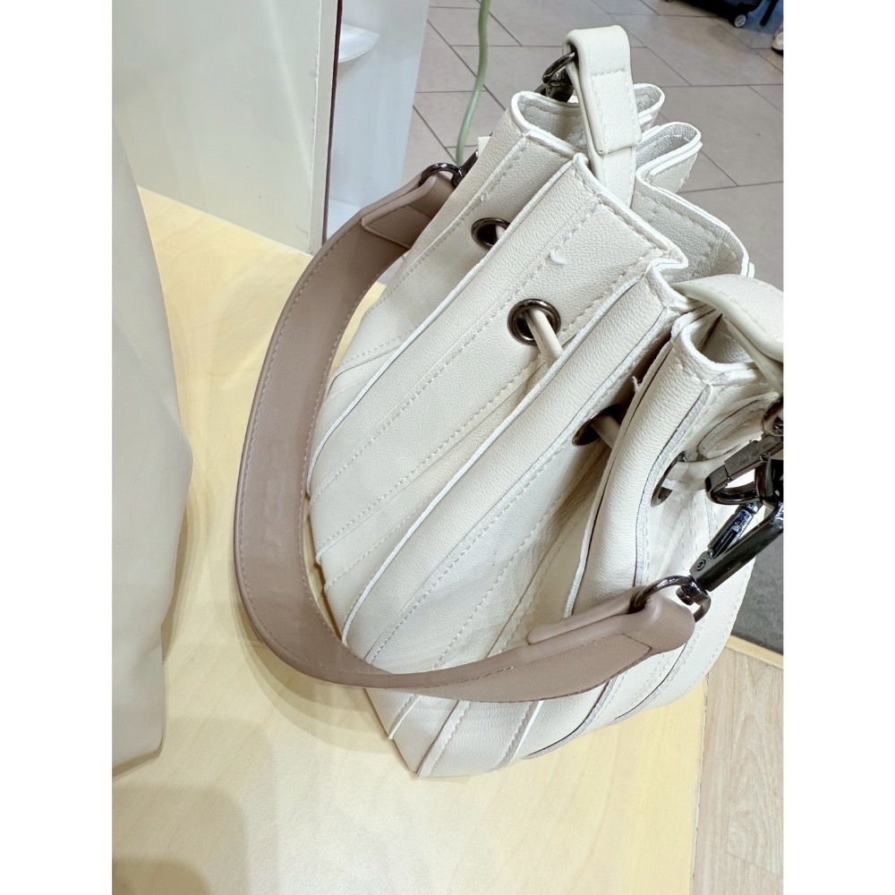 泰國🇹🇭 本土品牌 水桶包 附內包-細節圖2