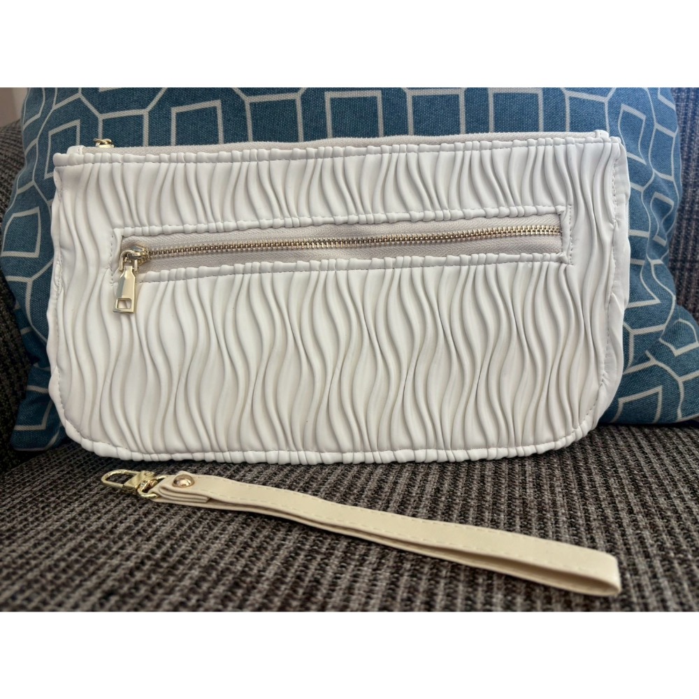 泰國🇹🇭 本土品牌 刺繡手拿包-細節圖2